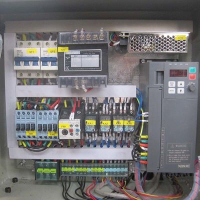 W12 CNC 4 κυλώντας μηχανή 3000mm 6mm πιάτων κυλίνδρων